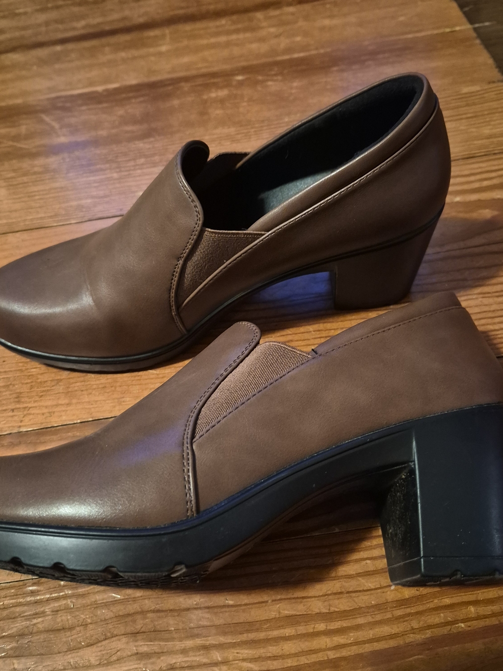 Dream Pairs Brown Block Heel Slip-On Women's Boots- Size 10